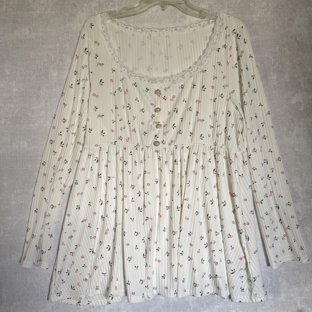 SHEIN Curve Blouse Womens 4XL White Floral Pleated Lace Trim Tunic Flowy Boho‎